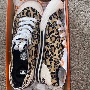 NWT. Cheetah Print Rocket Dog Sneakers.